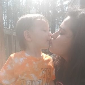 Meet your Posher, Kharlyn